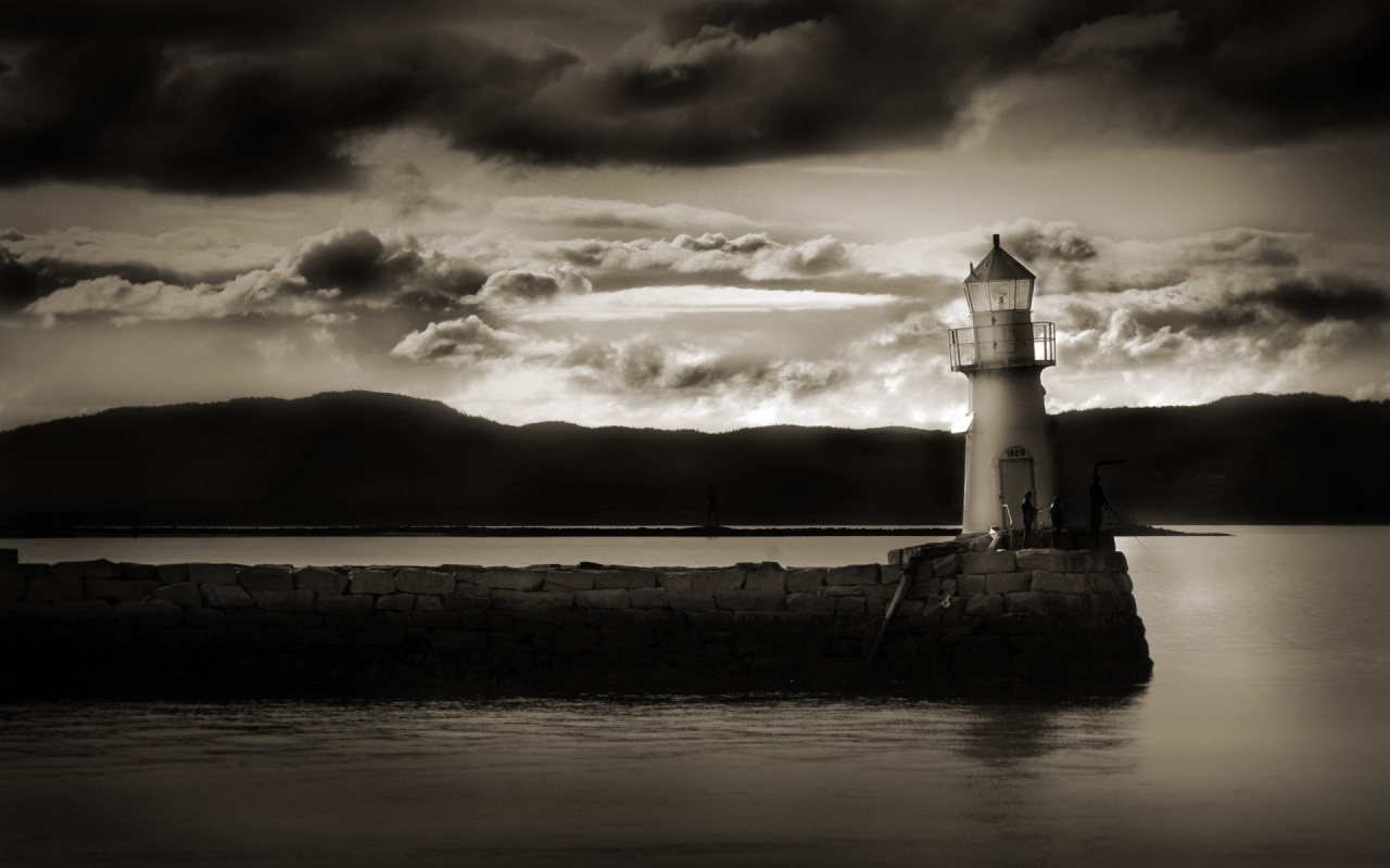 Lighthouse - Black and White