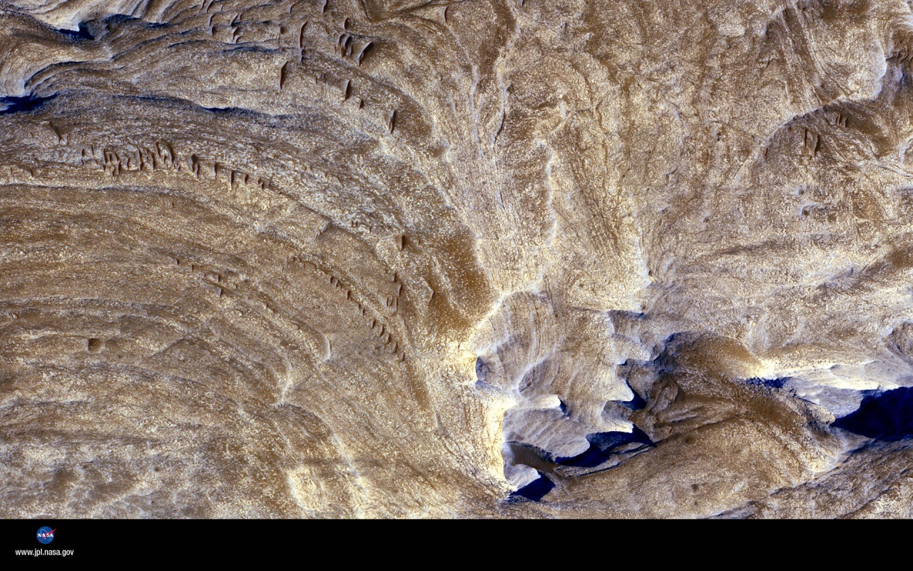 Mars - Tectonic Fractures