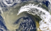 The Sea of Dust Moves from the Sahara to the Canary Islands