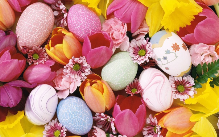 Easter Eggs with Flowers